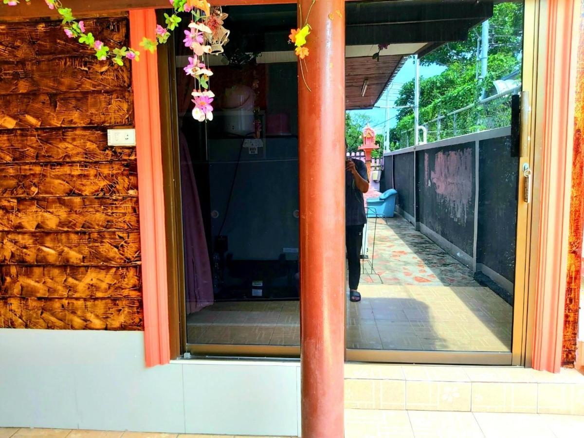Wilailak Bungalow @ Koh Srichang Đảo Koh Si Chang Ngoại thất bức ảnh